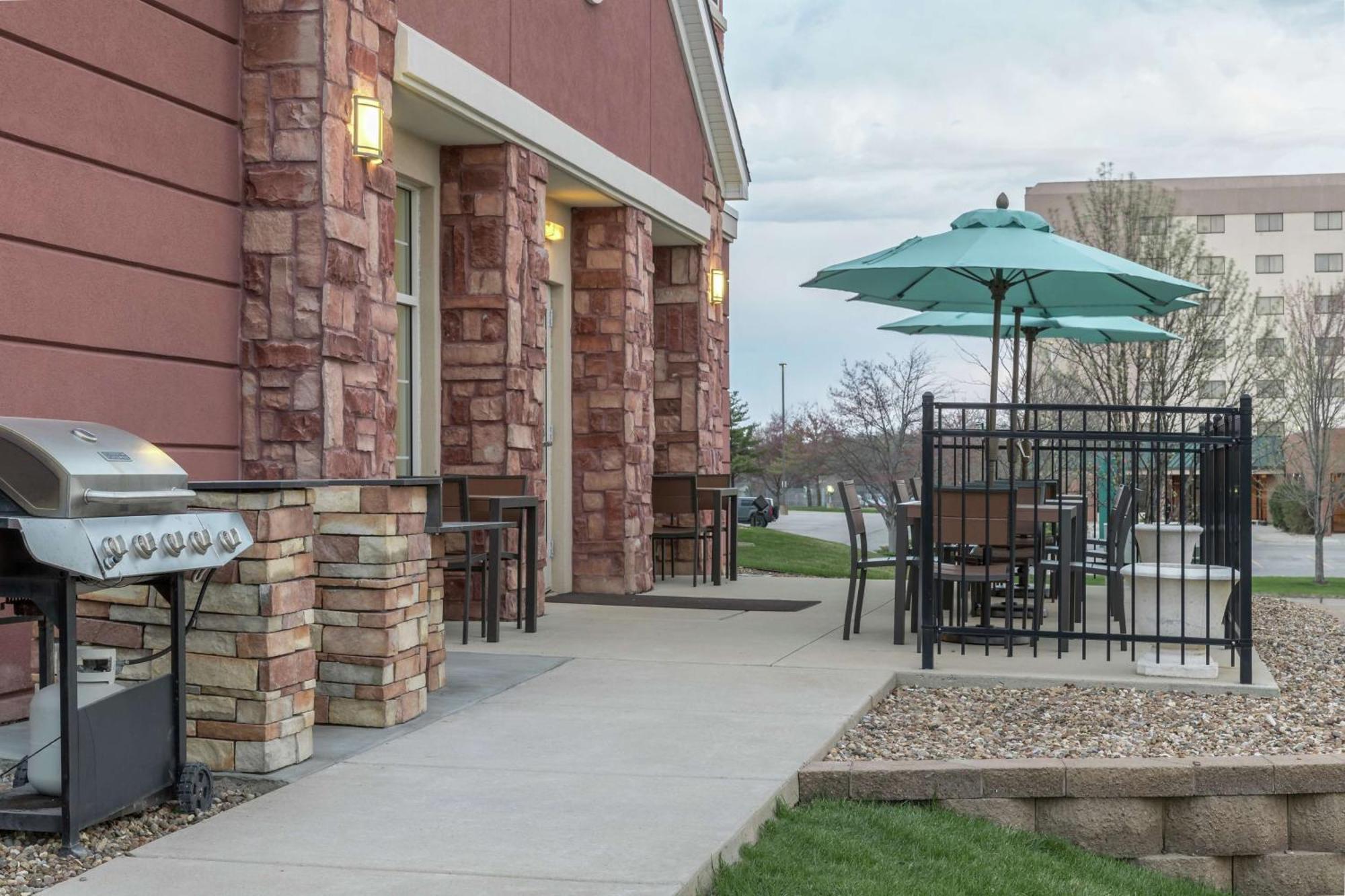 Homewood Suites By Hilton Cedar Rapids-North Exteriér fotografie